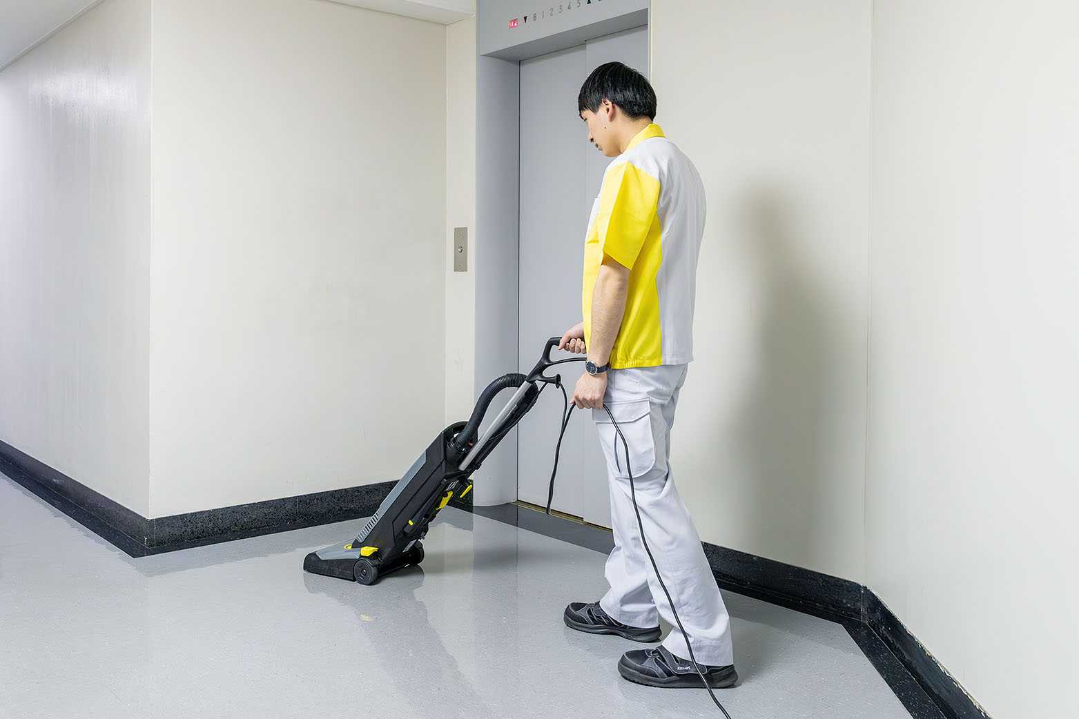 40代・50代の方が元気にお仕事中です!
